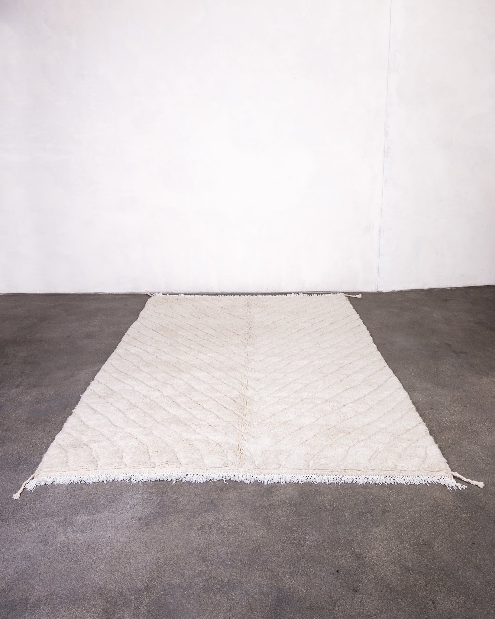 Modern designer handcrafted Berber rug from morocco Beniourain with beautiful colors and patterns